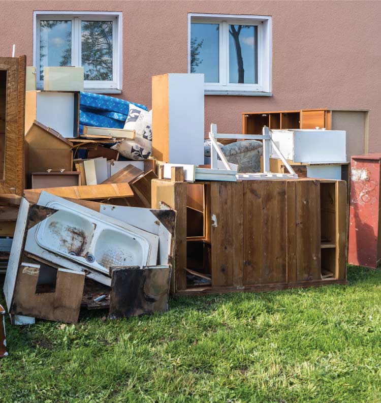 professional junk haulers from Valley Haul Off doing furniture disposal in tulare ca